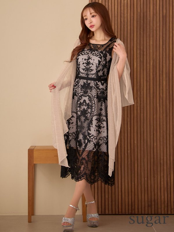 ベージュ　モデル：真優川咲　身長：158cm　着用サイズ：Fサイズ