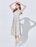 ホワイト×ブラック　モデル：明日花キララ　身長：162cm　着用サイズ：7号(Sサイズ)着用