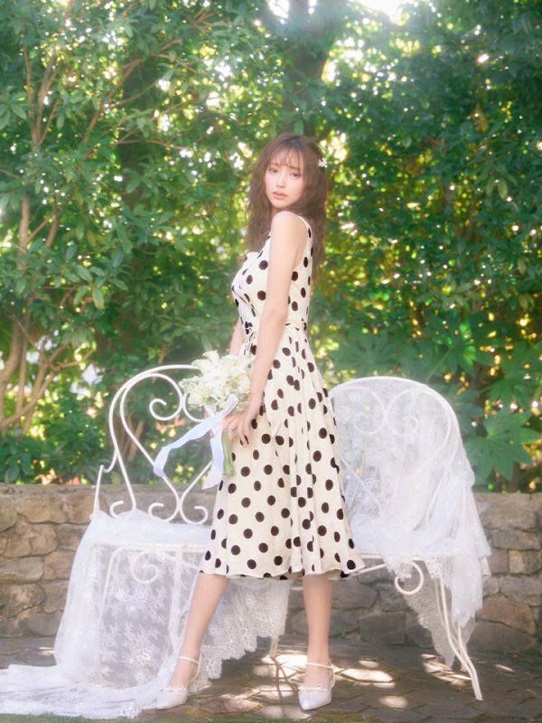 ベージュ　モデル：きほ　身長：169cm　着用サイズ：Sサイズ