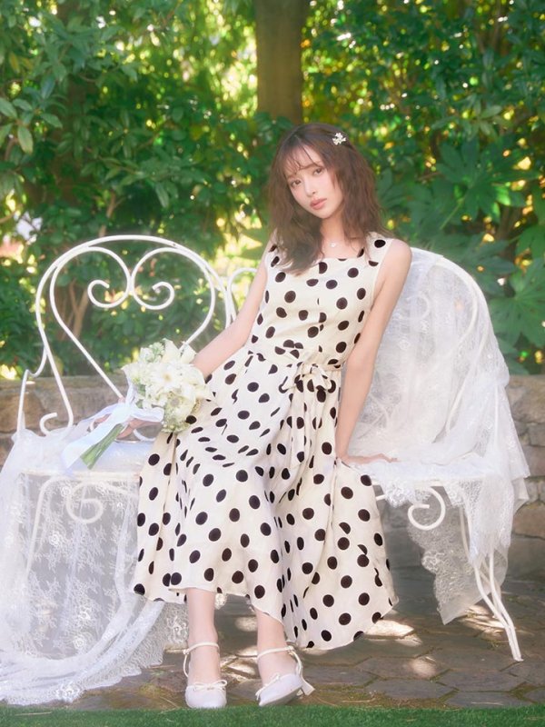 ベージュ　モデル：きほ　身長：169cm　着用サイズ：Sサイズ