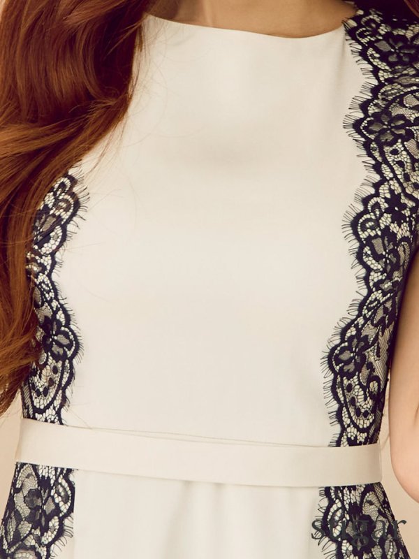 アイボリーx ブラック　モデル：真優川咲　身長：158cm:Sサイズ