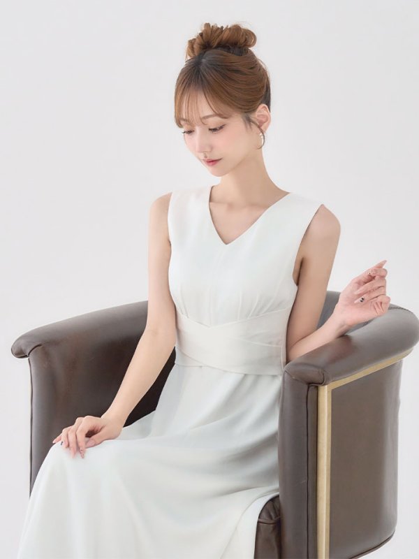 ホワイト　モデル：あすか　身長：170cm　着用サイズ：Sサイズ