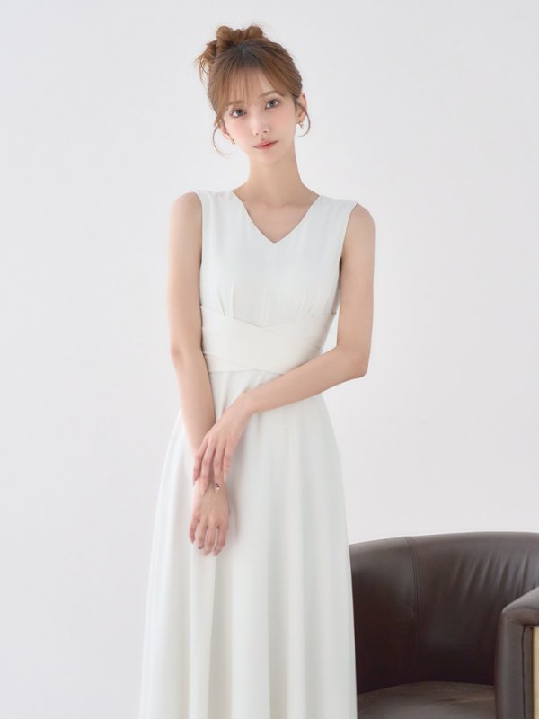 ホワイト　モデル：あすか　身長：170cm　着用サイズ：Sサイズ