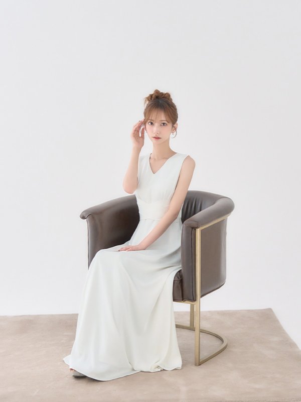 ホワイト　モデル：あすか　身長：170cm　着用サイズ：Sサイズ