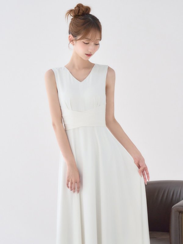 ホワイト　モデル：あすか　身長：170cm　着用サイズ：Sサイズ