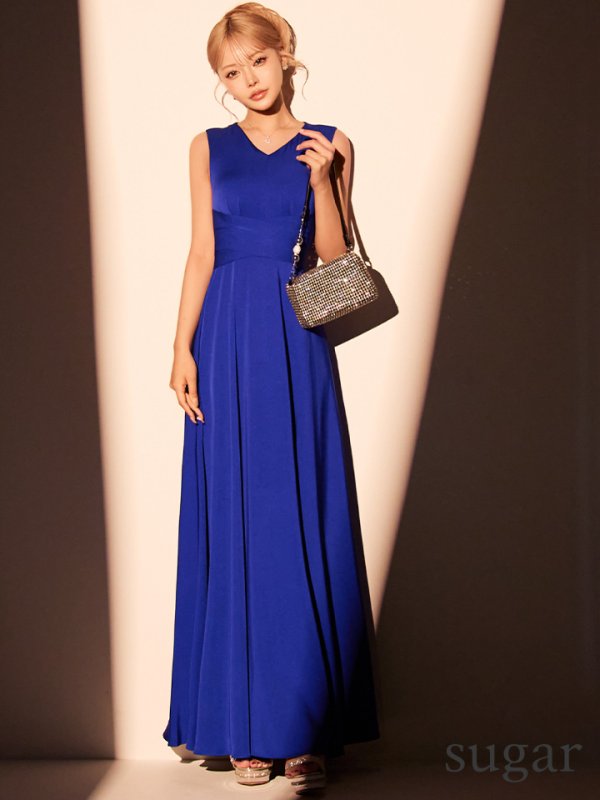 ロイヤルブルー モデル：如月れい　身長：156cm　着用サイズ：Sサイズ