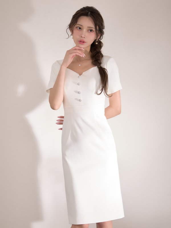 ホワイト　モデル：るりぴ　身長：165cm　着用サイズ：7号(Sサイズ)