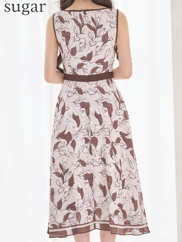 ホワイトxブラウン　モデル：せいは　身長：160cm　着用サイズ：7号(Sサイズ)