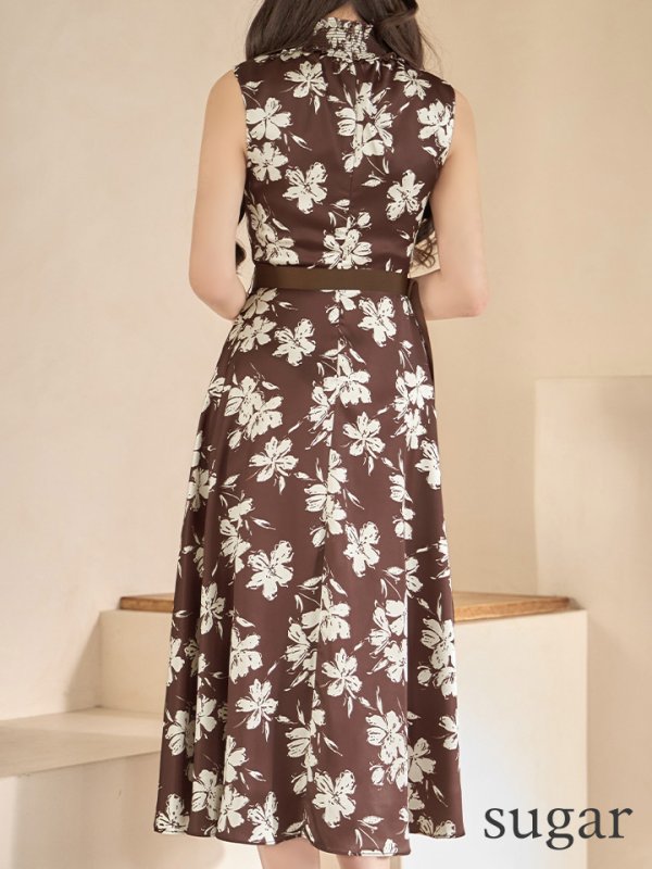 ブラウンxホワイト　モデル：せいは　身長：160cm　着用サイズ：7号(Sサイズ)