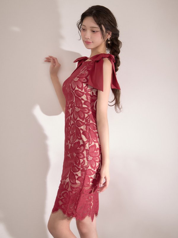 レッド　モデル：るりぴ　身長：165cm　着用サイズ：Sサイズ