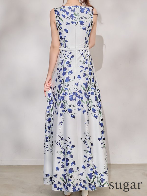 ホワイトxブルー モデル：りな　身長：160cm　着用サイズ：Sサイズ