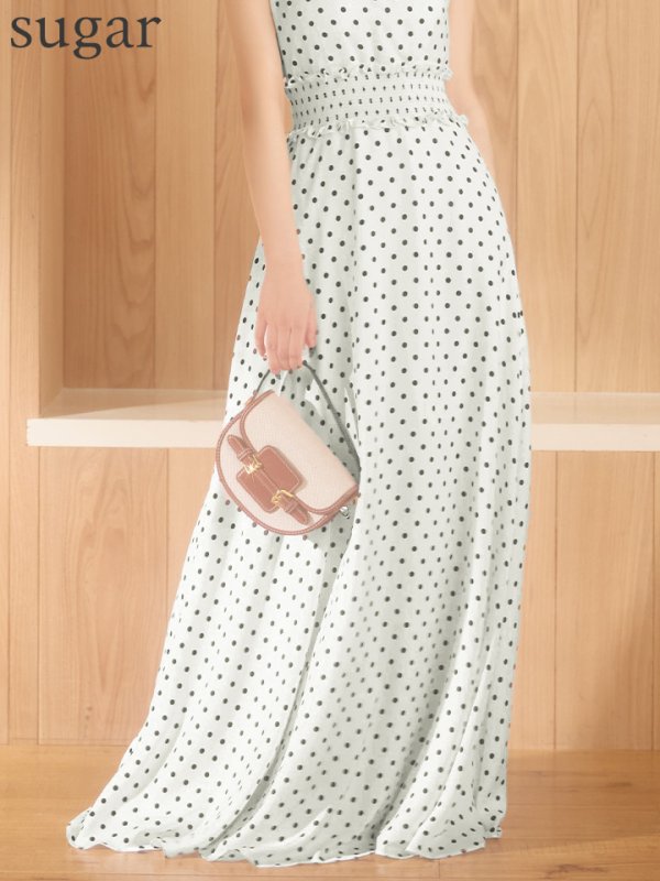 ホワイト×ブラック モデル：こはる　 着用サイズ：7号(Sサイズ)