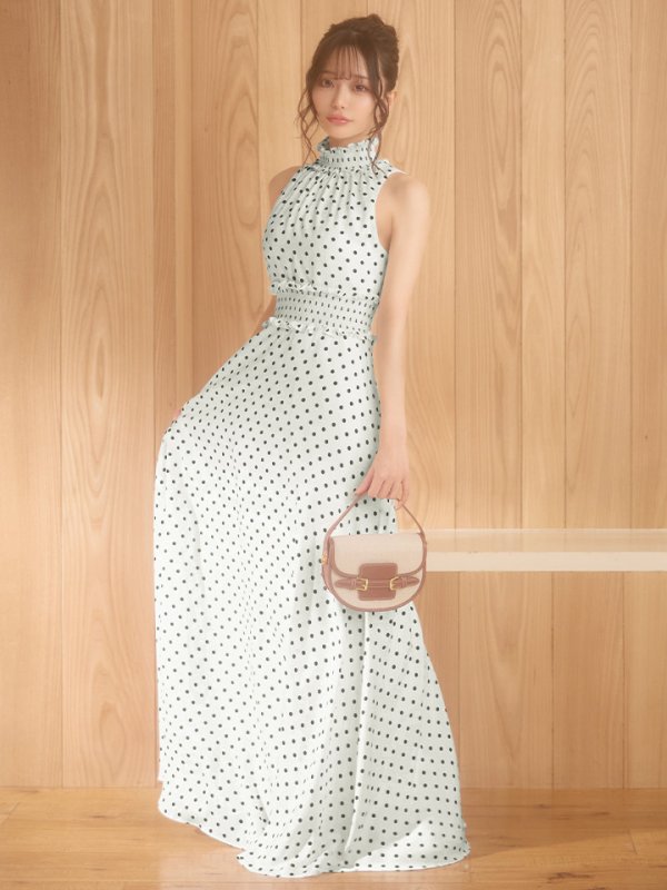 ホワイト×ブラック モデル：こはる　 着用サイズ：7号(Sサイズ)