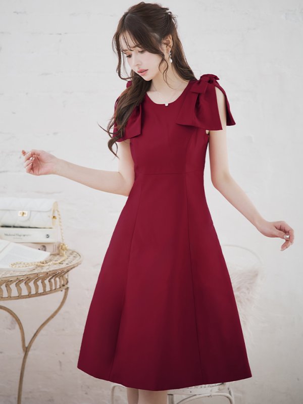 ワインレッド モデル:ゆめ 身長:160cm 着用サイズ:7号(Sサイズ)