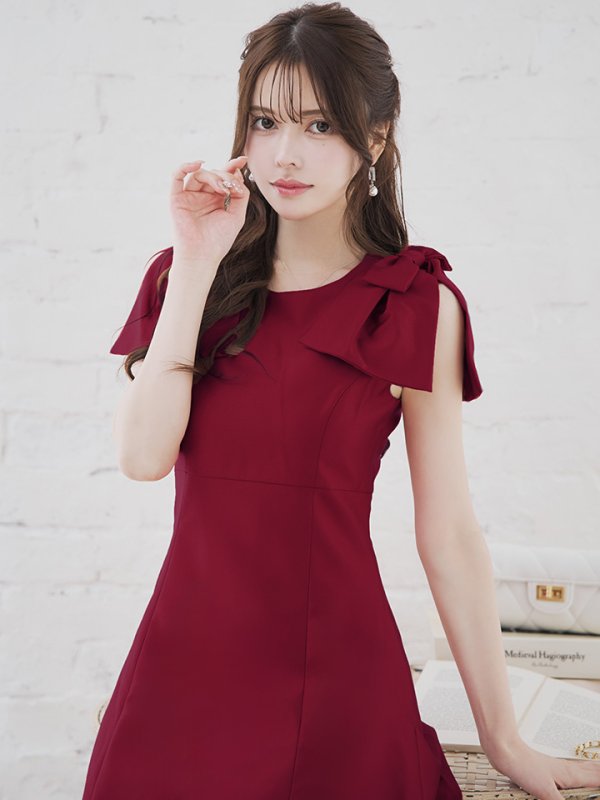 ワインレッド モデル:ゆめ 身長:160cm 着用サイズ:7号(Sサイズ)