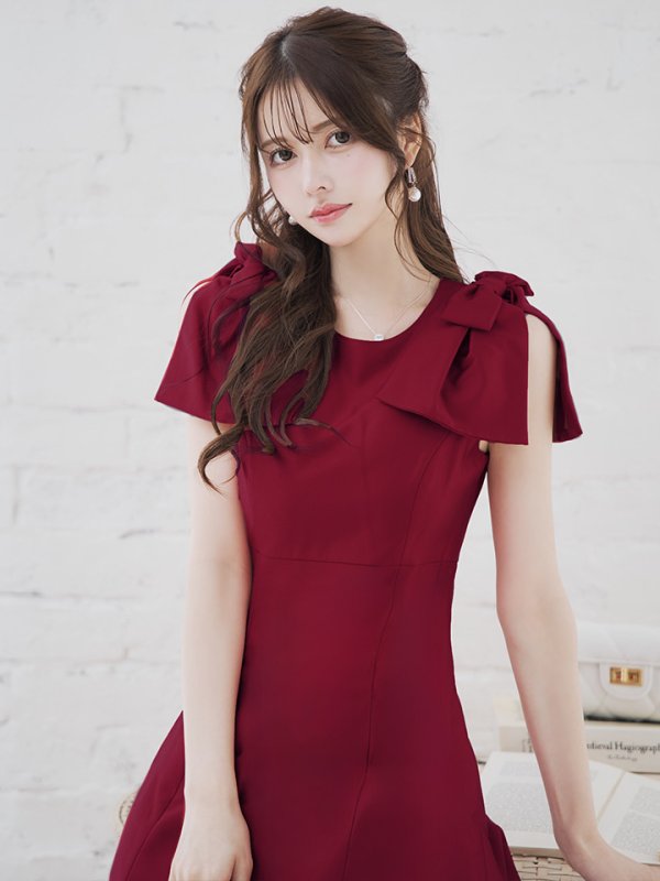 ワインレッド モデル:ゆめ 身長:160cm 着用サイズ:7号(Sサイズ)