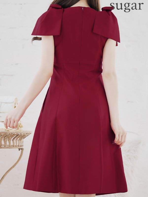 ワインレッド モデル:ゆめ 身長:160cm 着用サイズ:7号(Sサイズ)