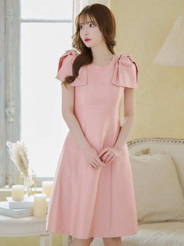 ピンク モデル:ゆめ 身長:160cm 着用サイズ:7号(Sサイズ)