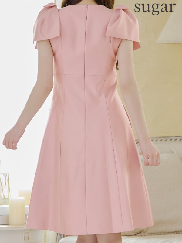 ピンク モデル:ゆめ 身長:160cm 着用サイズ:7号(Sサイズ)