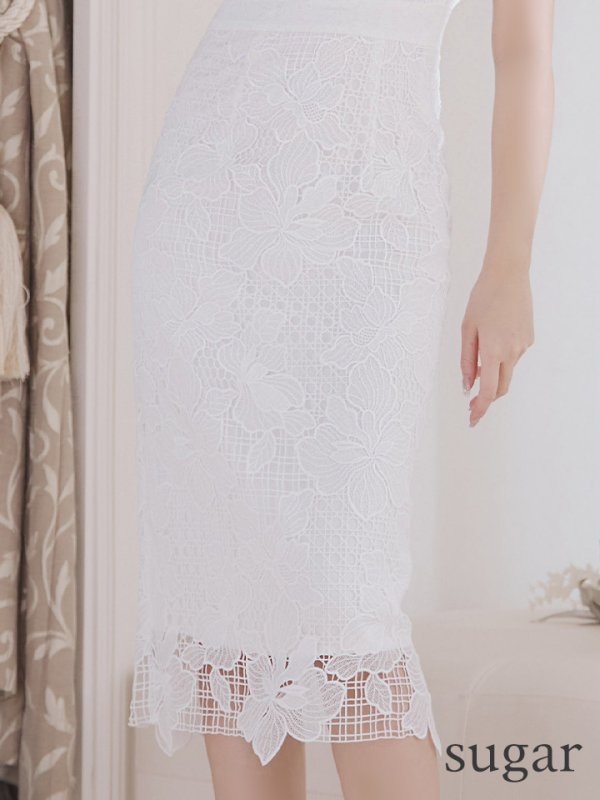 ホワイト モデル:りな 身長:160cm:7号(Sサイズ)サイズ