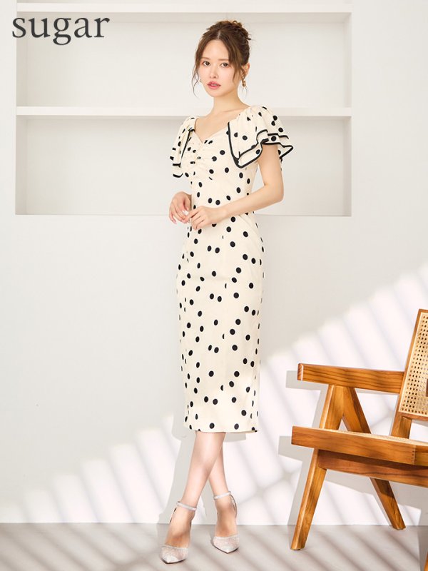 ホワイト モデル：ゆめ　身長：160cm　着用サイズ：7号(Sサイズ)