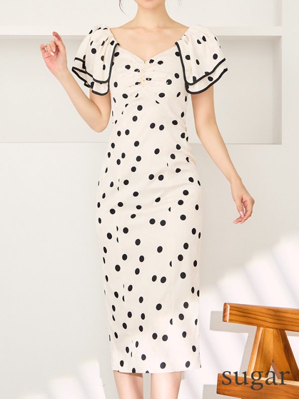 ホワイト モデル：ゆめ　身長：160cm　着用サイズ：7号(Sサイズ)