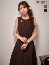 XS-Lサイズあり 【GINZA COUTURE/銀座クチュール】フラワーブローチ/ ベルト/ ノースリーブ/ フレア/ Aライン/ ワンピース/ ミディアムドレス/ キャバドレス[OF2]