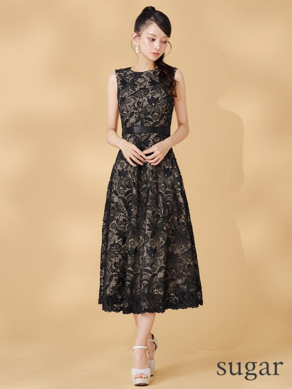 ブラック モデル:まおちゃる 身長:158cm 着用サイズ:7号(Sサイズ)