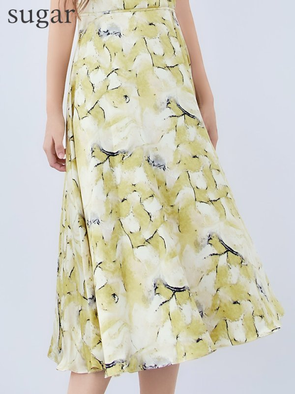 イエロー モデル：まりん　身長：164cm 　着用サイズ：Sサイズ