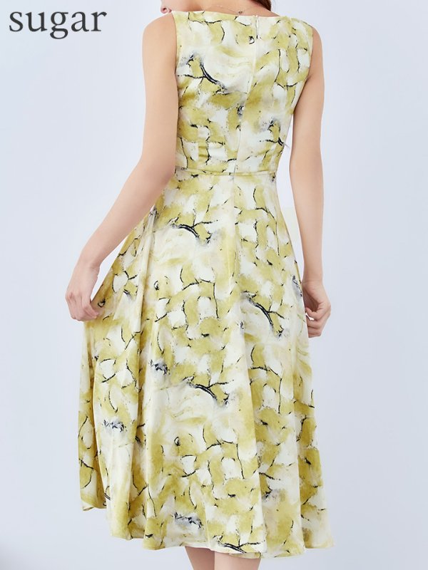 イエロー モデル：まりん　身長：164cm 　着用サイズ：Sサイズ