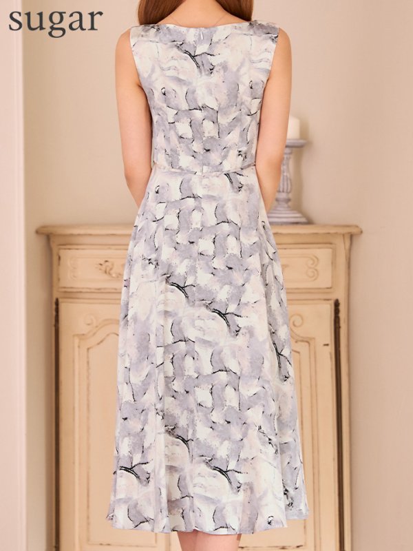 グレー　モデル：るりぴ　身長：165cm　着用サイズ：Sサイズ