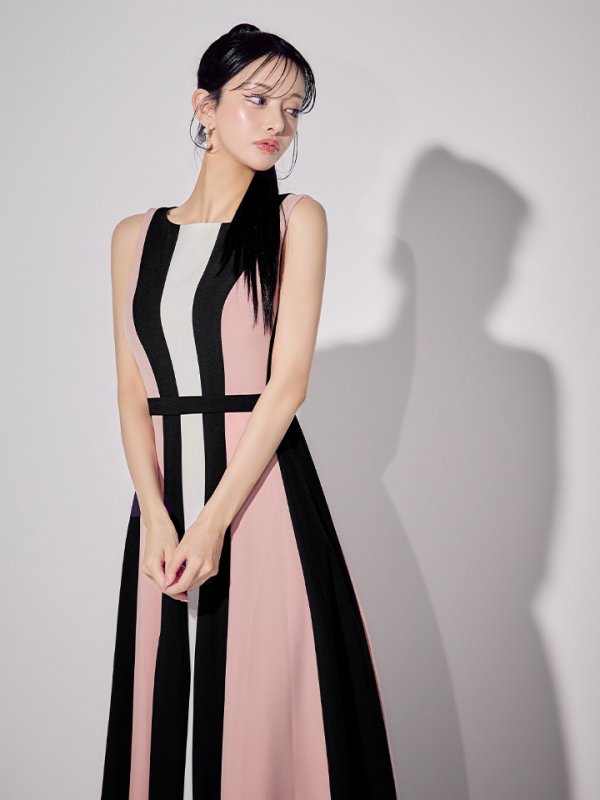 ブラックxピンク モデル：まおちゃる　身長：158cm　着用サイズ：7号(Sサイズ)