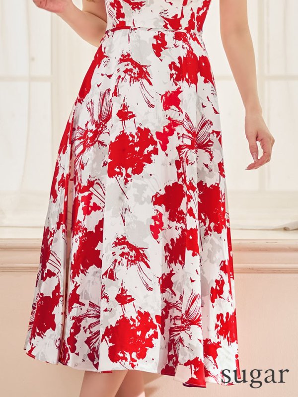 ホワイトxレッド　モデル：ゆめ　身長：160cm　着用サイズ：7号(Sサイズ)