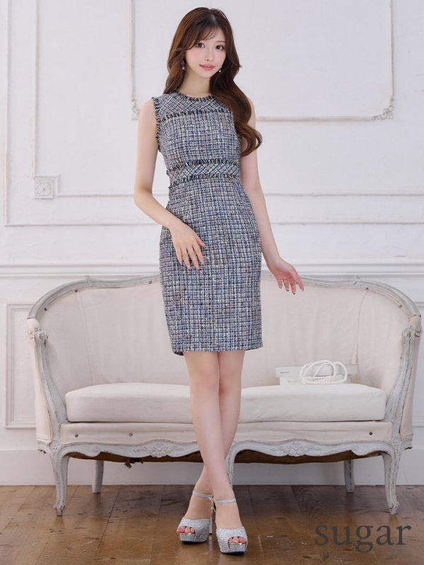 ブラック モデル:桜伊みやこ 身長:168cm 着用サイズ:7号(Sサイズ)