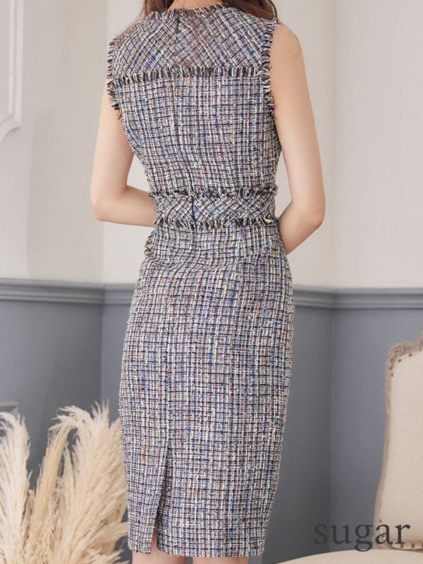 ブラック モデル:るな 身長:159cm 着用サイズ:7号(Sサイズ)