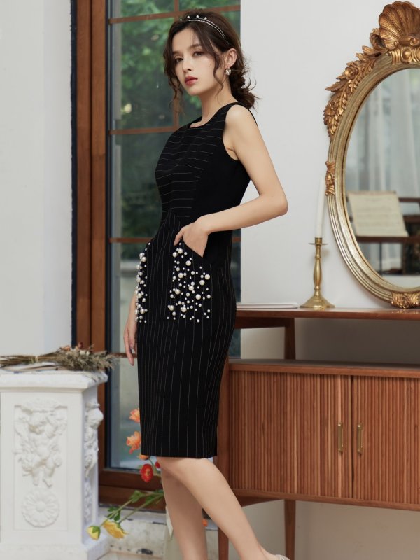 画像13: 【ERUKEI エルケイ】【XS-Lサイズあり】ビジュー/ ノースリーブ/ タイト/ 膝丈/ワンピース/ ミニドレス/ キャバドレス[OF2]