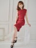 レッド モデル：杉山佳那恵　身長：158cm　着用サイズ：7号(Sサイズ)