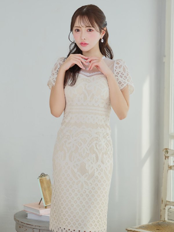 ホワイト モデル:りな 身長:160cm 着用サイズ:7号(Sサイズ)