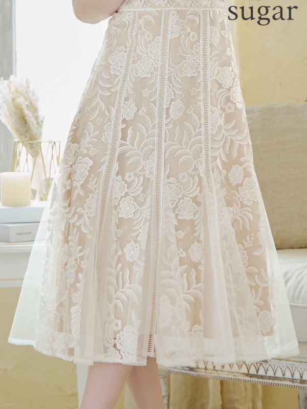 ホワイト モデル：ゆめ　身長：160cm　着用サイズ：7号(Sサイズ)