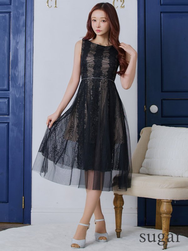 ブラック モデル：真優川咲　身長：158cm:Sサイズ