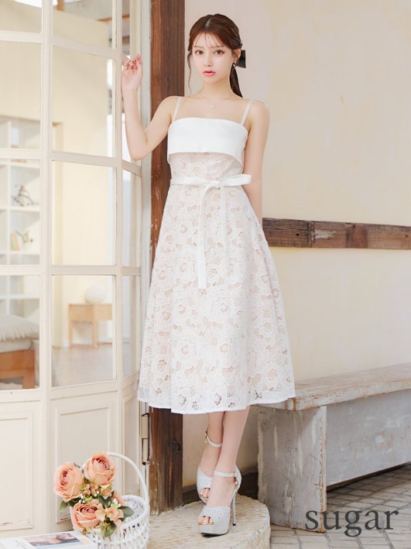 ホワイト モデル:ももか 身長:156cm 着用サイズ:7号(Sサイズ)