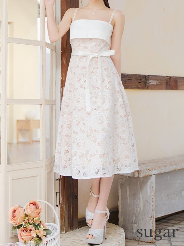 ホワイト モデル:ももか 身長:156cm 着用サイズ:7号(Sサイズ)