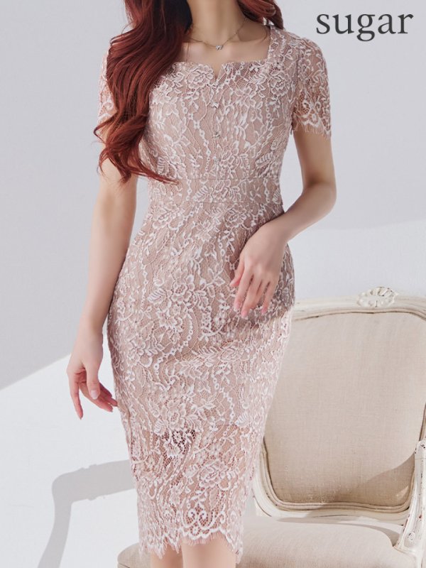 ベージュ　モデル：真優川咲　身長：158cm　着用サイズ：7号(Sサイズ)