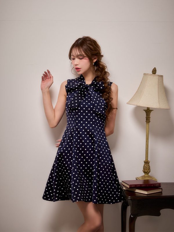 ネイビーxホワイト　モデル：るりぴ　身長：165cm　着用サイズ：7号(Sサイズ)