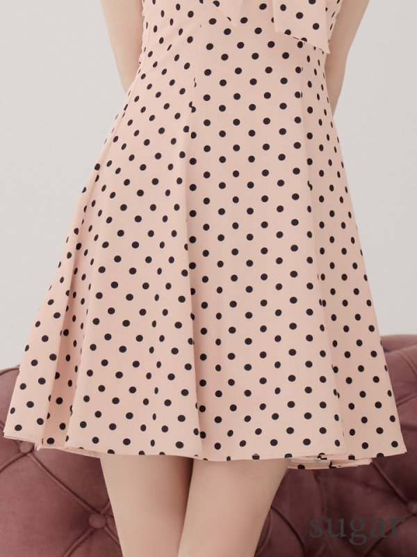 ピンクxブラック モデル：ゆめ　身長：160cm　着用サイズ：7号(Sサイズ)