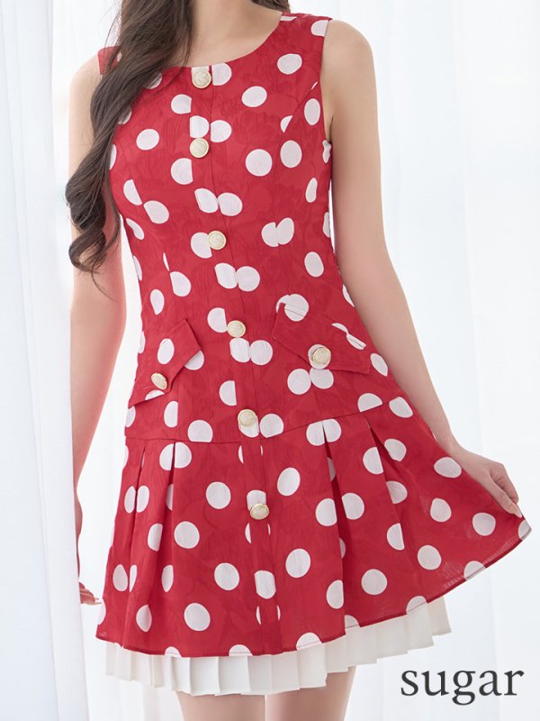 レッド×ホワイト　モデル：せいは　身長：160cm　着用サイズ：7号(Sサイズ)