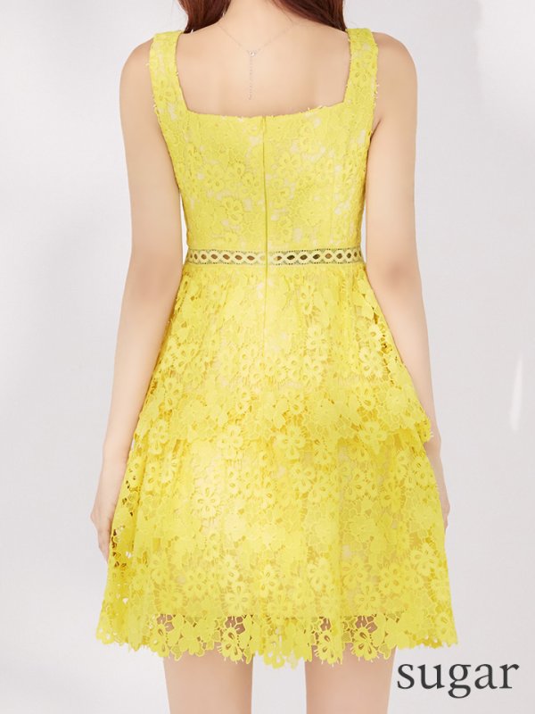 イエロー モデル:まりん 身長:164cm 着用サイズ:7号(Sサイズ)