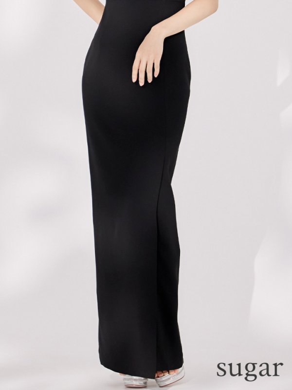 ブラック×ホワイト　モデル：まりん　身長：164cm　着用サイズ：Sサイズ