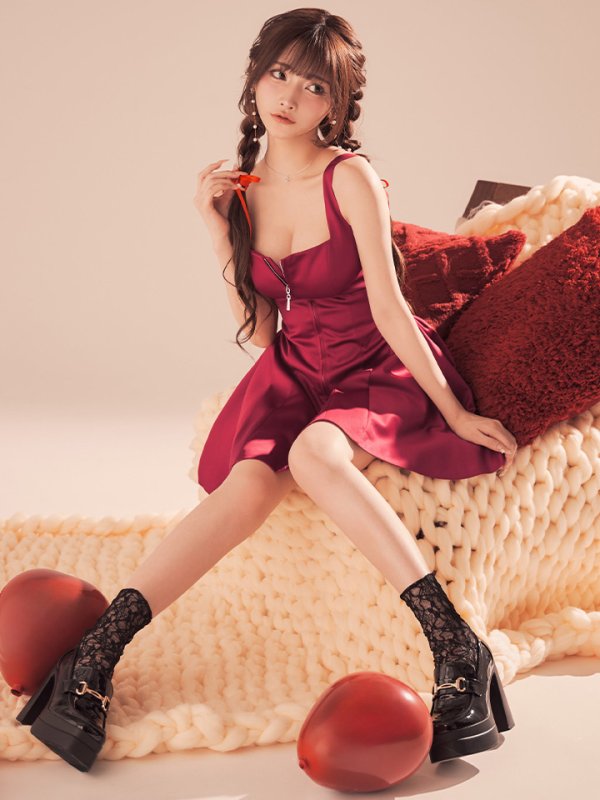 アンゴラレッド　モデル：まみ　身長：160cm　着用サイズ：7号(Sサイズ)サイズ