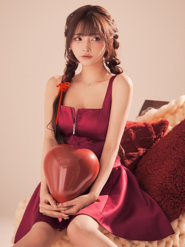 アンゴラレッド　モデル：まみ　身長：160cm　着用サイズ：7号(Sサイズ)サイズ